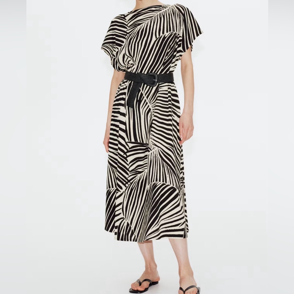 H&M Defined-Waist Maxi Dress B&W Print, Size M